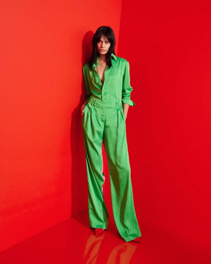 Crinkled Satin Boyfriend Trouser - Classic Green picture #2