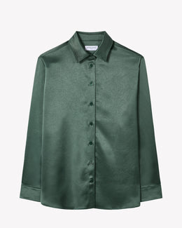 Serena Bute Satin  oversized shirt in green front im view