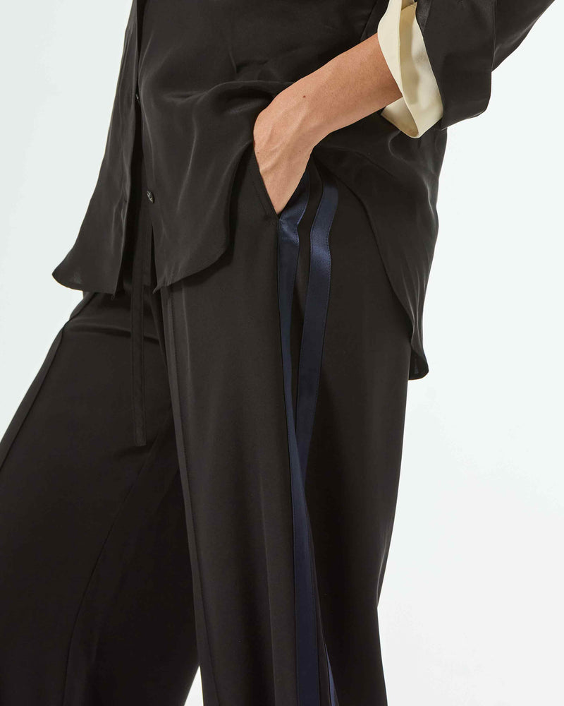 Silk Icon Jogger - Black SERENA BUTE
