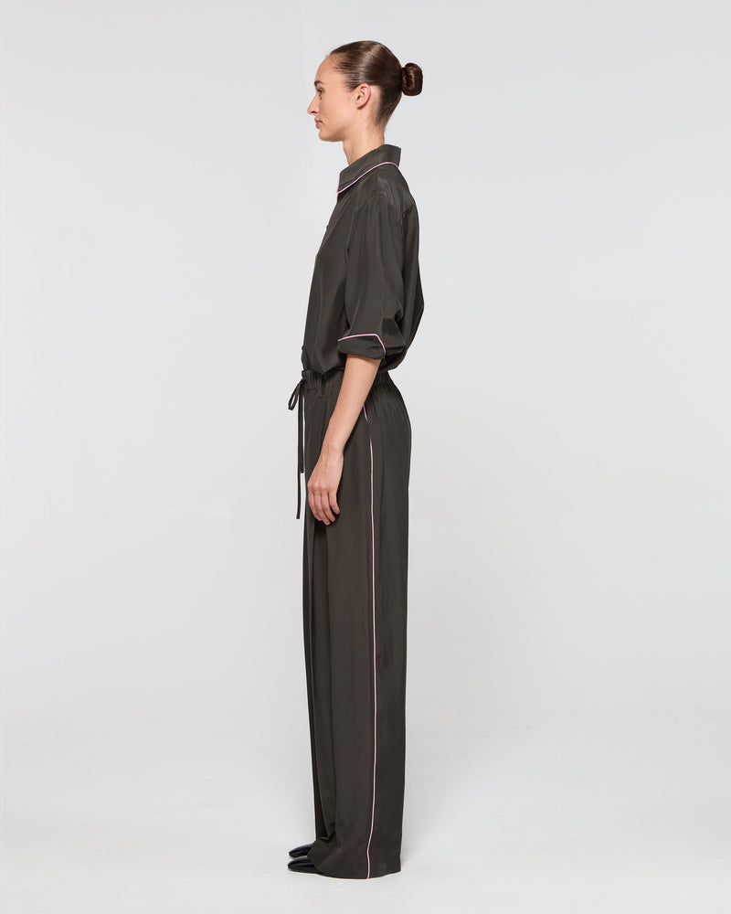 Silk Relaxed Jogger - Fir SERENA BUTE