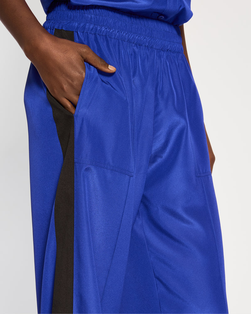 Classic Jogger - Sapphire Blue SERENA BUTE
