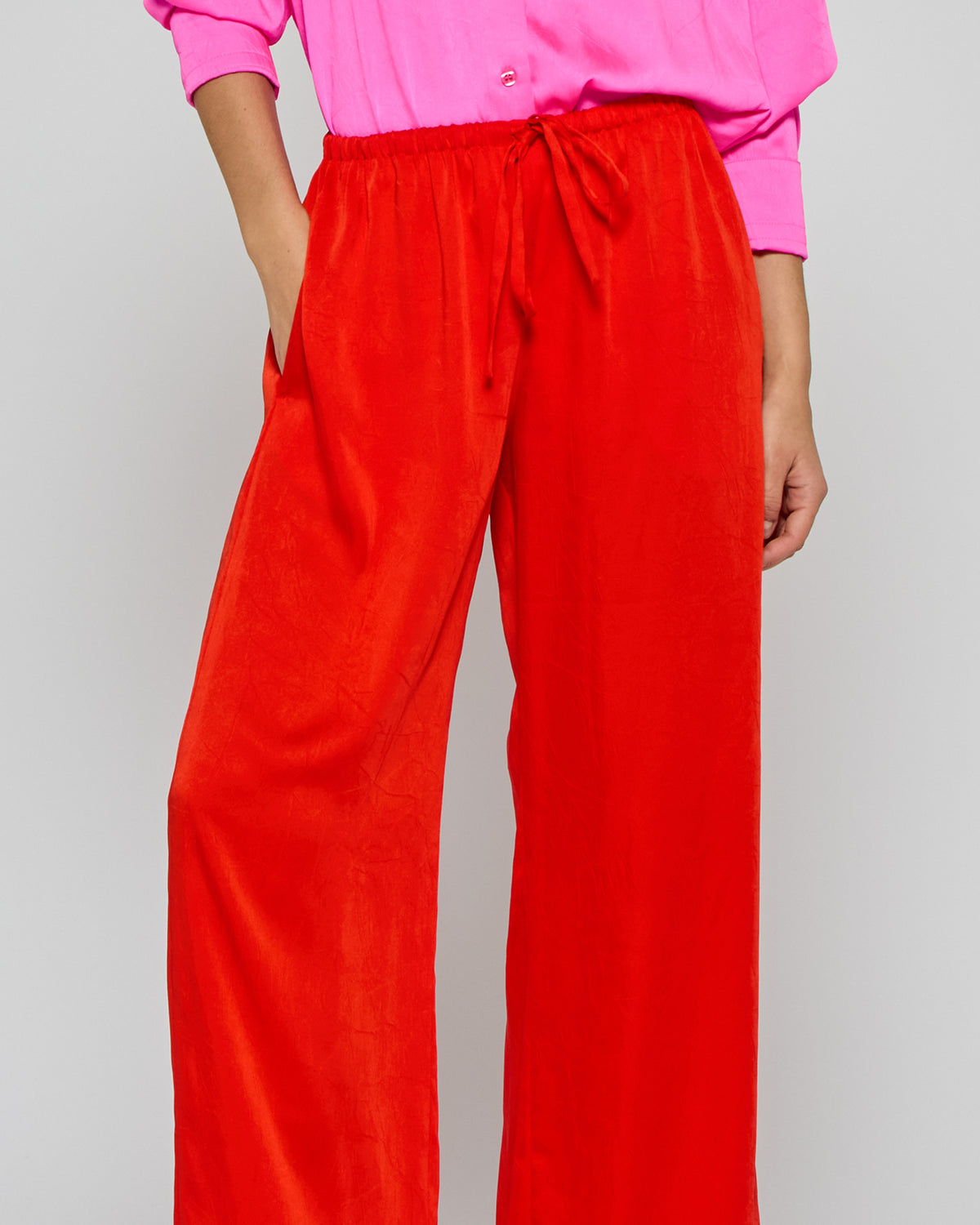 Cropped Jogger - Bright Red