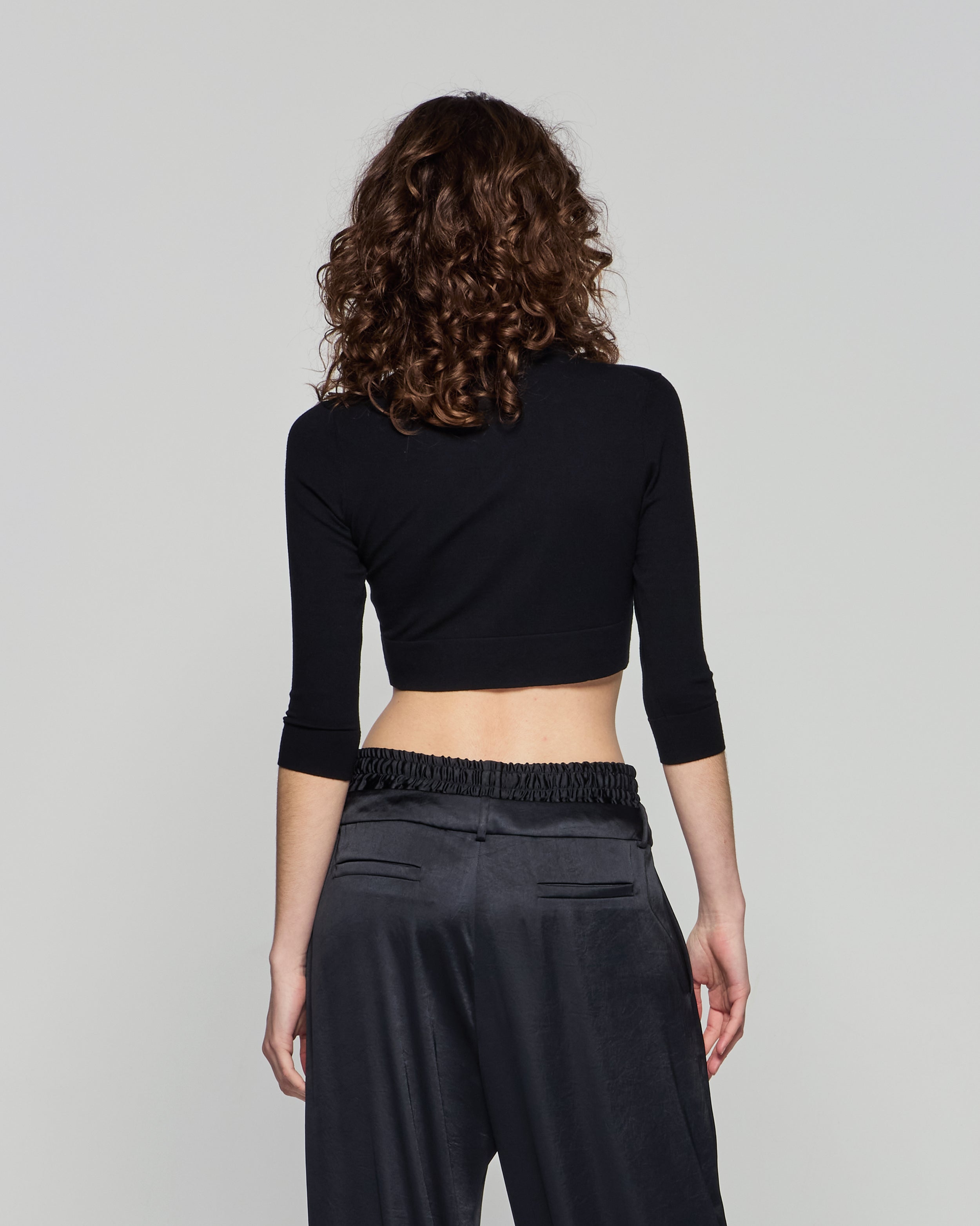 Fitted Cropped Cardigan - Black