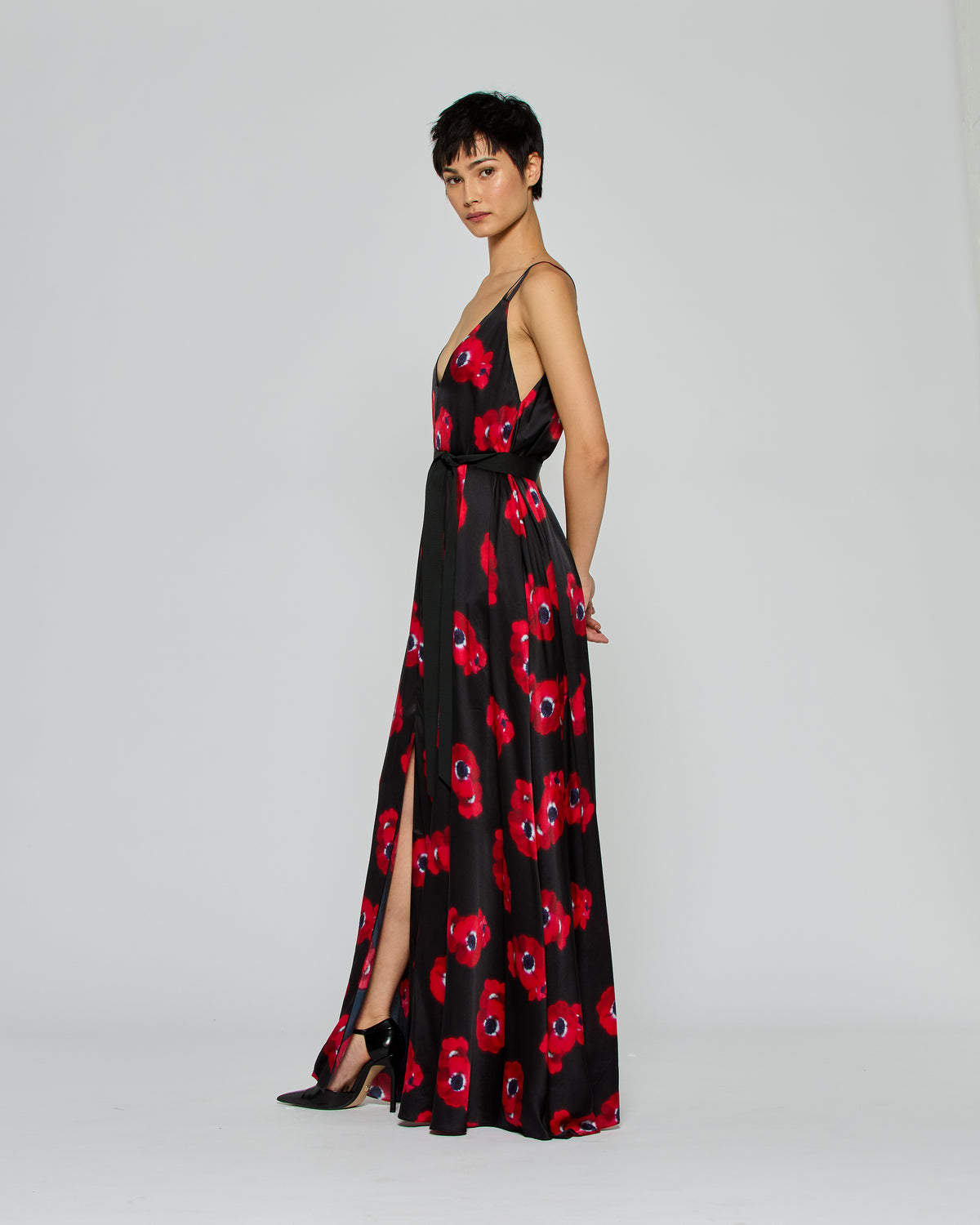 Graphic Poppy Ibiza Dress '24 - Black/Red