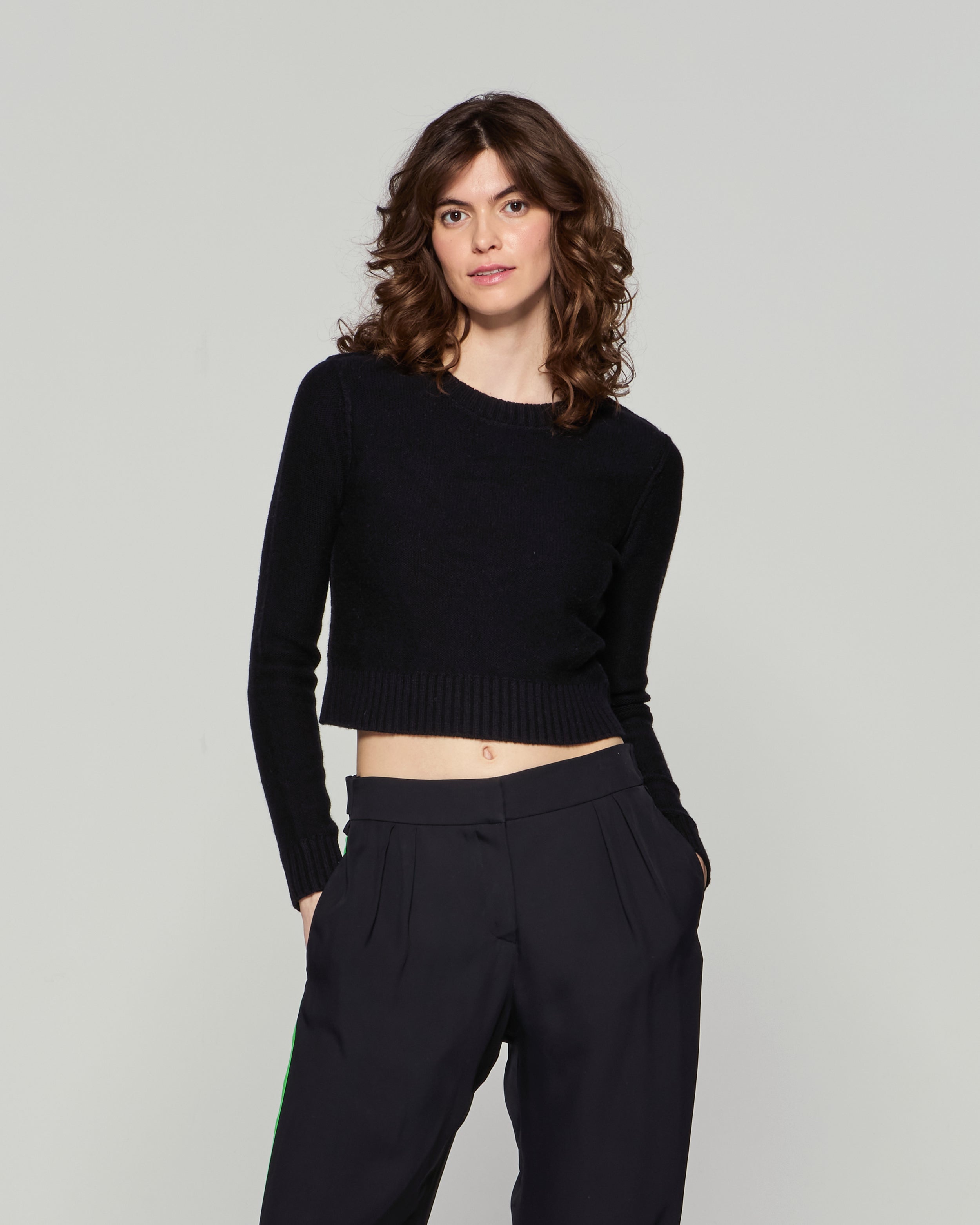 Round Neck Jumper - Black