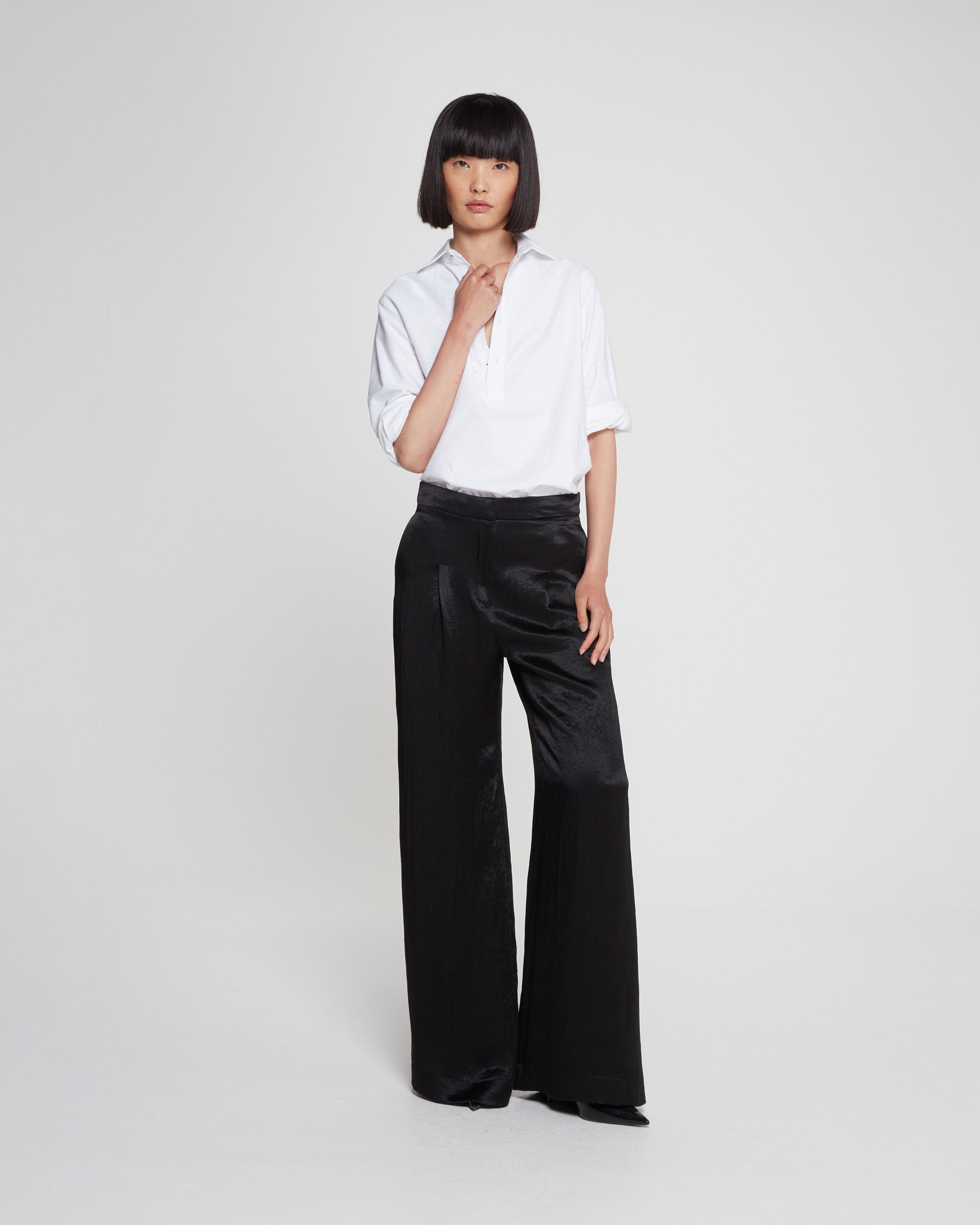 Buy Women Black Solid Formal Slim Fit Trousers Online - 258302 | Van Heusen