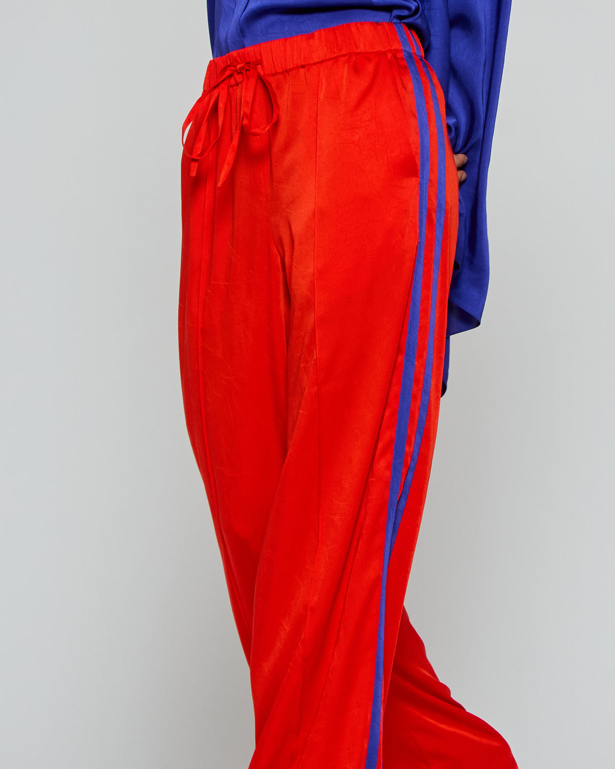 Serena Jogger '25 - Bright Red