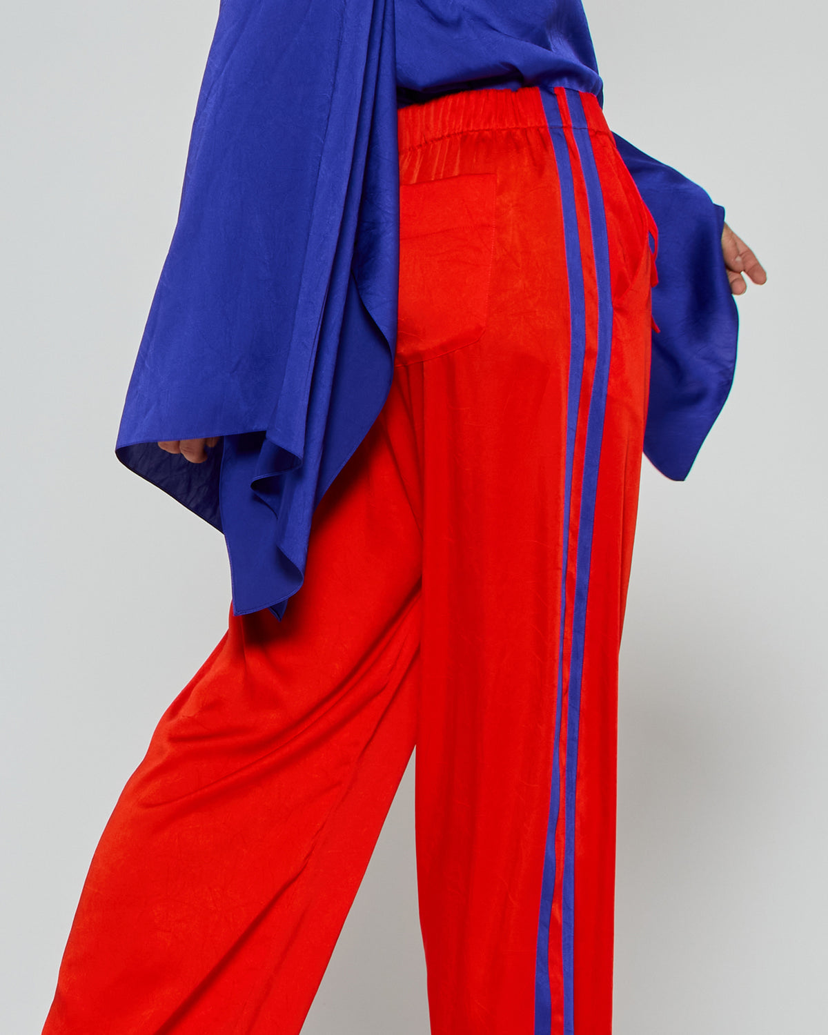 Serena Jogger '25 - Bright Red
